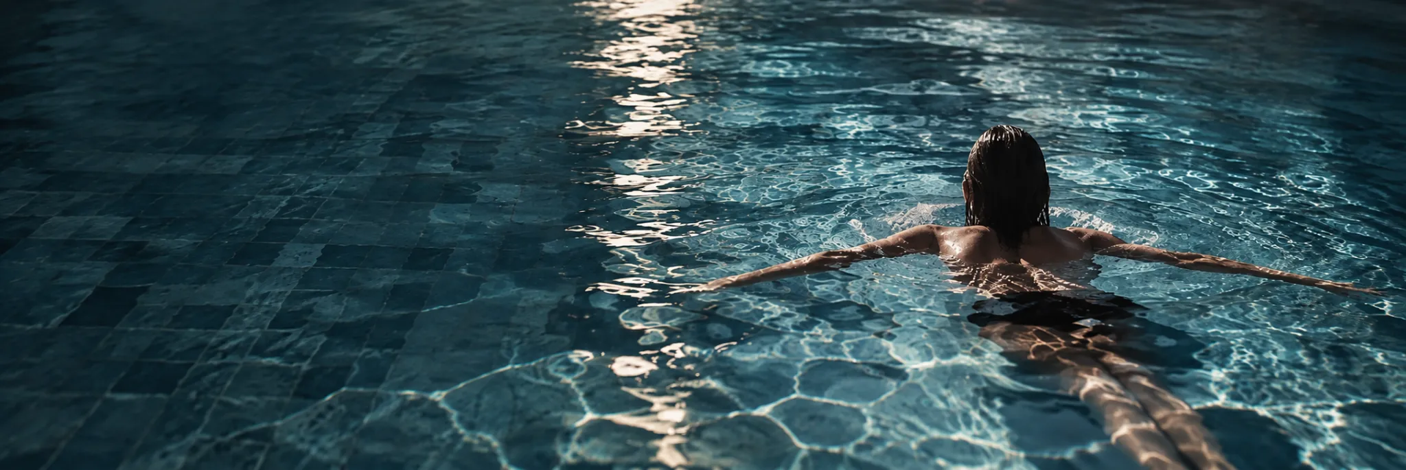 Piscine au petit matin