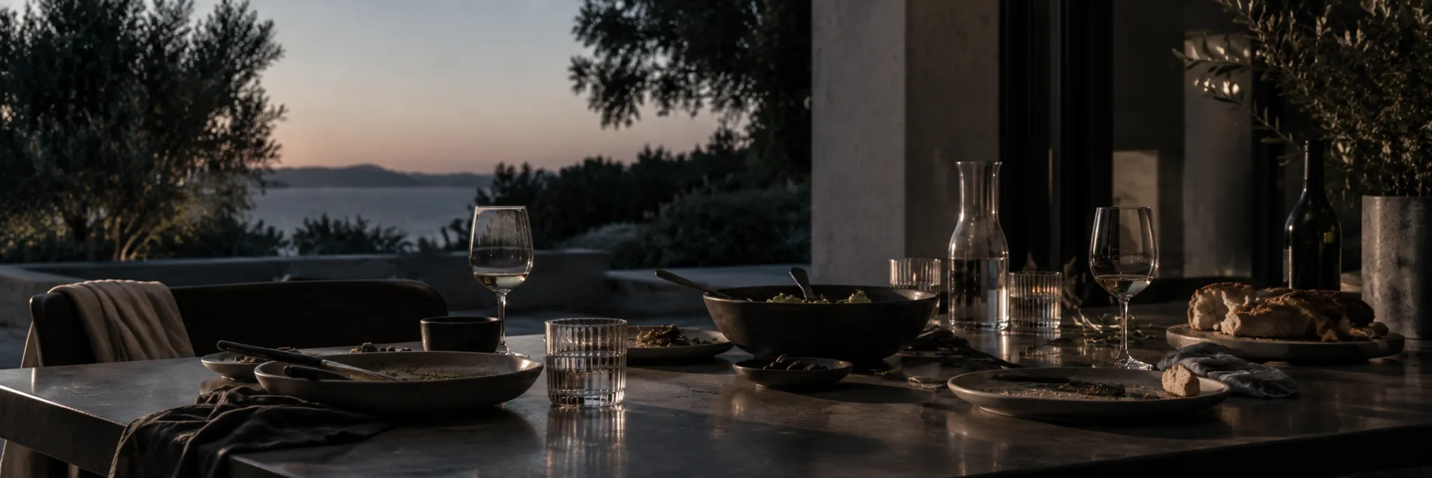 Table dressée à la bougie